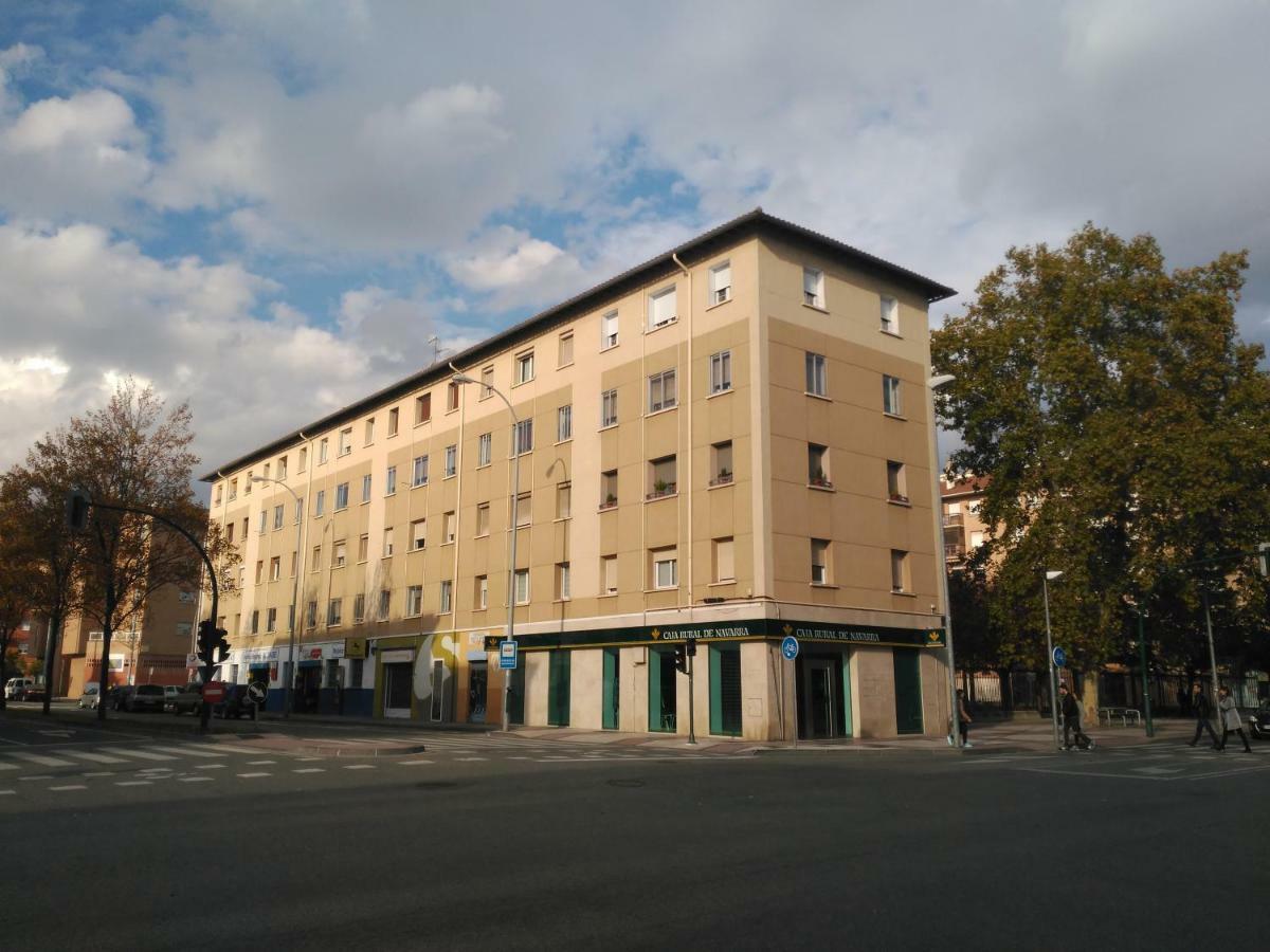 Apartamento Turistico Marcelo Celayeta At Cerca Del Centro Pamplona Kültér fotó